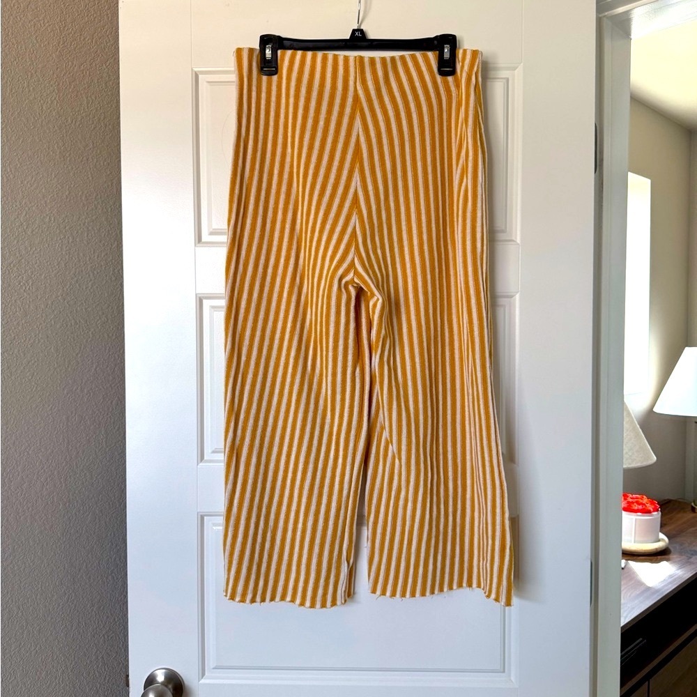 Zara Trafaluc Women’s Mustard & White Ocher Striped Knit Culottes Cropped Pants - Picture 7 of 10